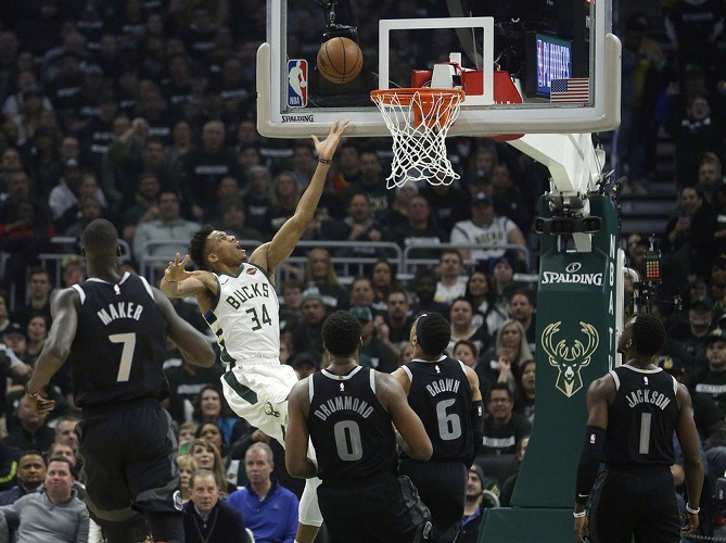  字母哥狂轰41分雄鹿主场复仇公牛雪前耻