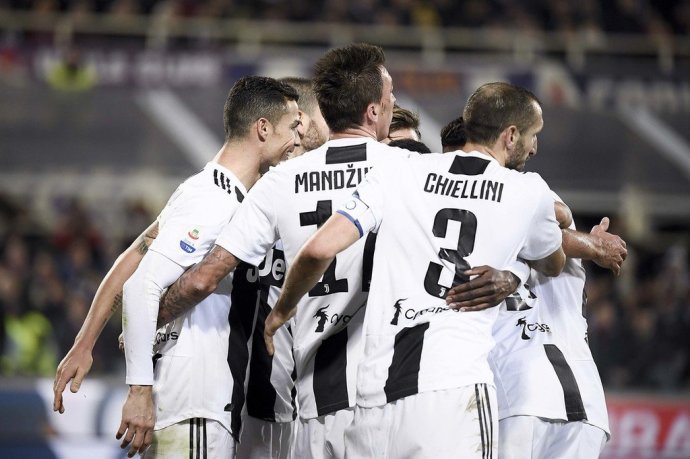  佛罗伦萨主场力克尤文图斯，紫百合终结豪门连胜纪录